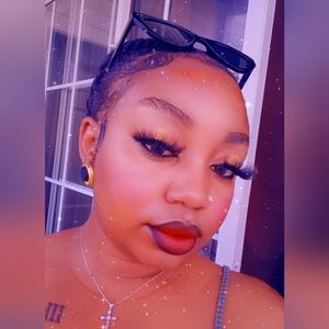 Meet your Posher, Lex